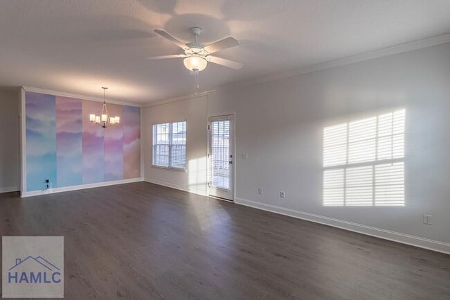 Photo - 260 Rutledge Dr