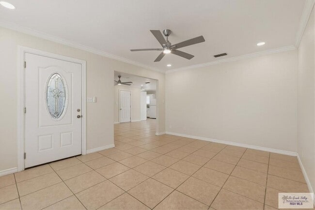 Photo - 711 Cisneros St