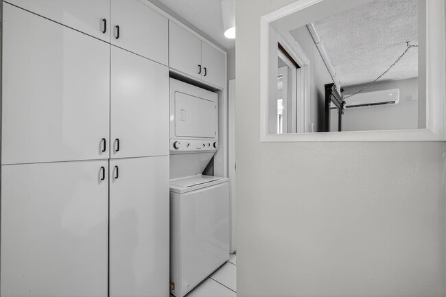 Photo - 2624 NE 30th Pl Unit 4