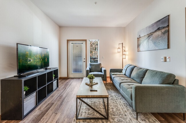 Building Photo - 8280 164th Ave NE Unit ID1054063P