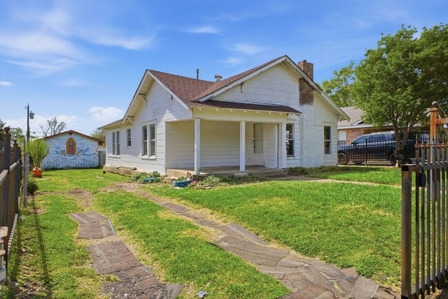 Building Photo - 2634 Emmett St