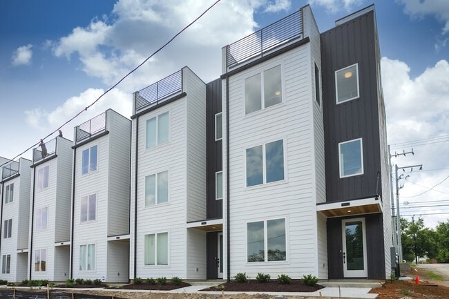 Building Photo - 522 Cliff Cir