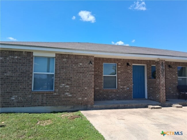 Building Photo - 1601 Ute Trail Unit A