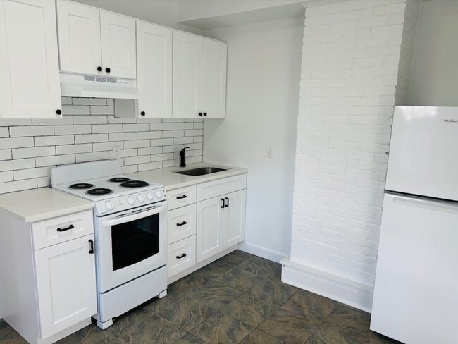 Photo - 420 Littleworth Ln