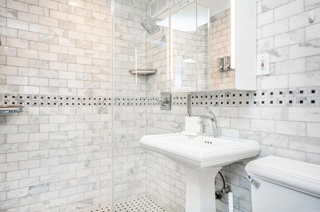 Photo - 215 Piedmont Ave NE Unit ID1299410P