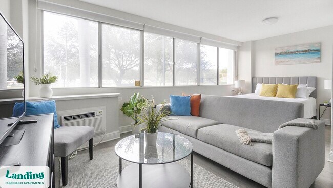 Photo - 305 Dr. M.L.K. Jr St S