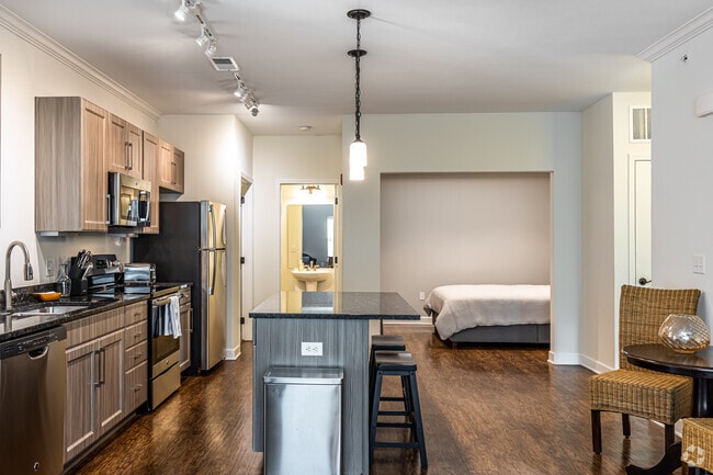 1BR, 1BA - 905SF - The Landing at Savannah West