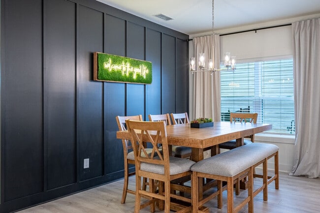 Photo - 51 Puckett Rd SE Unit SI ID1462596P