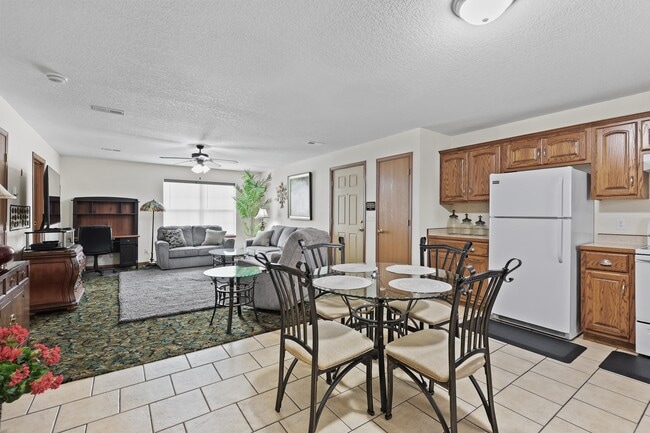 2BR, 2BA - Sanibel - Sanibel Executive Suites