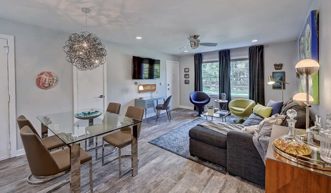 Building Photo - 510 Queens Rd Unit FL1-ID1331060P