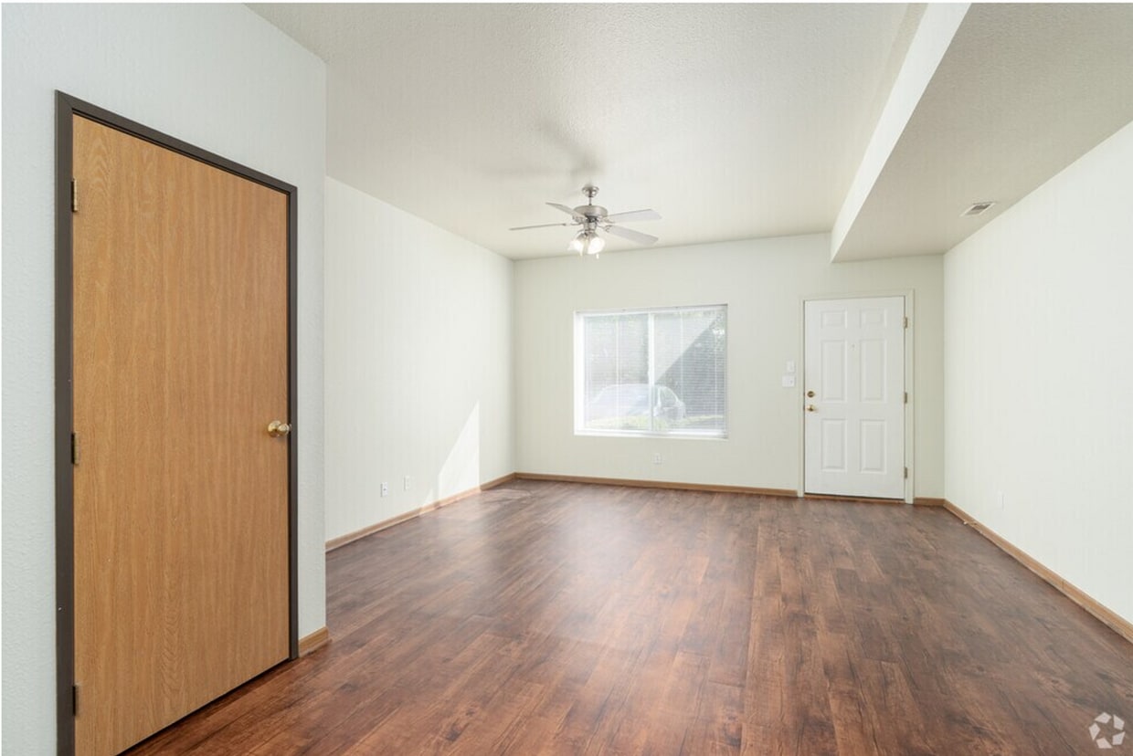 Floor Plan - 2 Bed 2 Bath Partial Hardwood