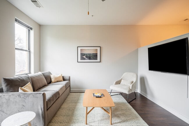 Photo - 1016 18th Ave S Unit ID1014379P