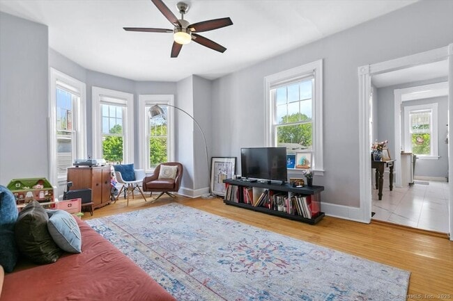 Photo - 90 William St Unit 2