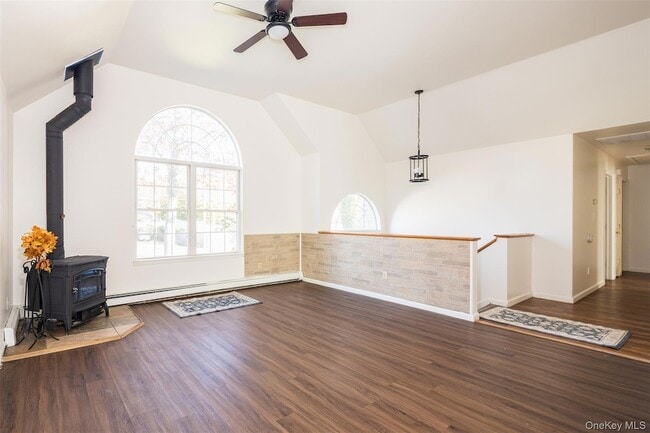 Photo - 182 Whittier Dr