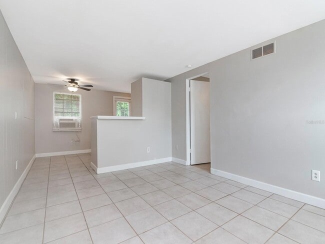 Photo - 104 Karde Ln