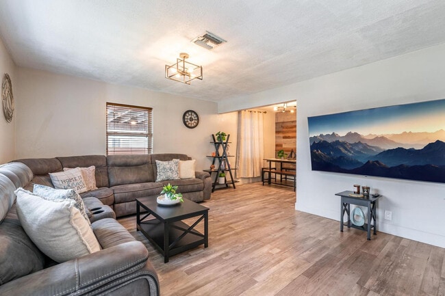 Photo - 1315 SW 30th St Unit SI FL1-ID1475656P