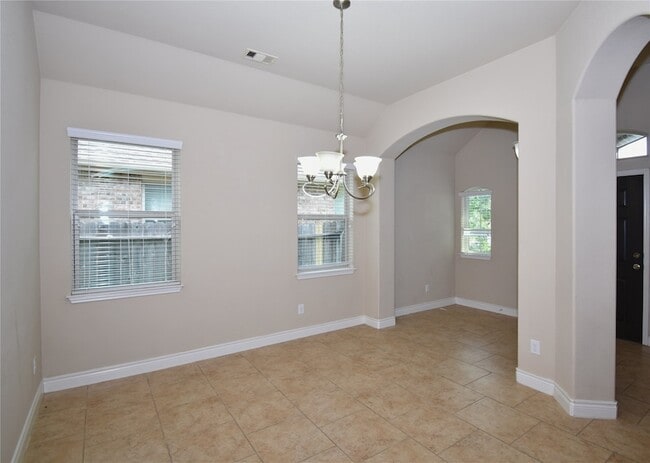 Photo - 5623 S Denham Ridge Ln