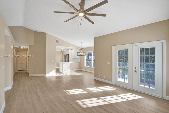 Photo - 9012 Lake Park Cir S