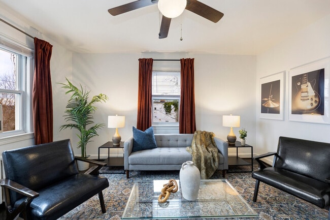 Building Photo - 1501 17th St SE Unit SI ID1473521P