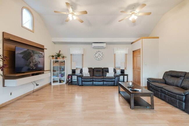 Building Photo - 119 Circle Dr Unit SI ID1466882P