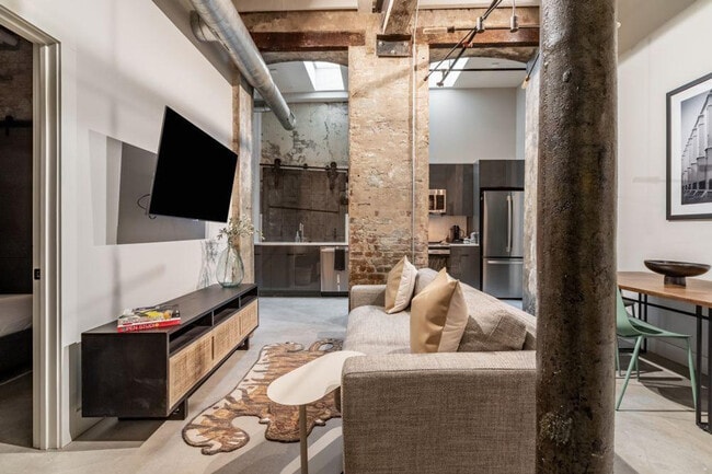 Photo - 315 Girod St Unit ID1267143P