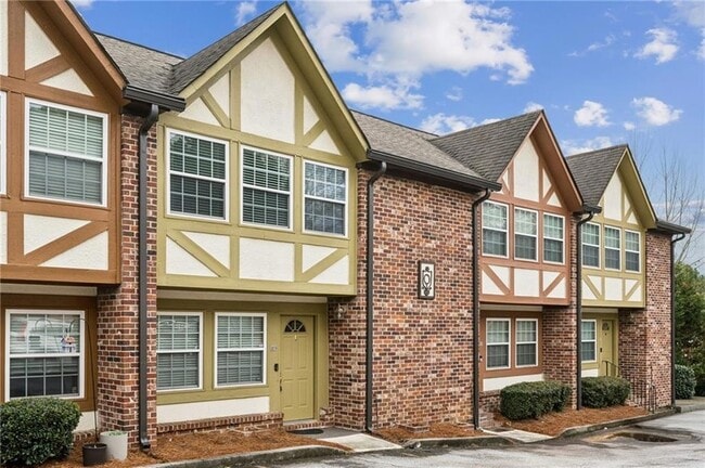 Photo - 2825 Ne Expressway Unit O2