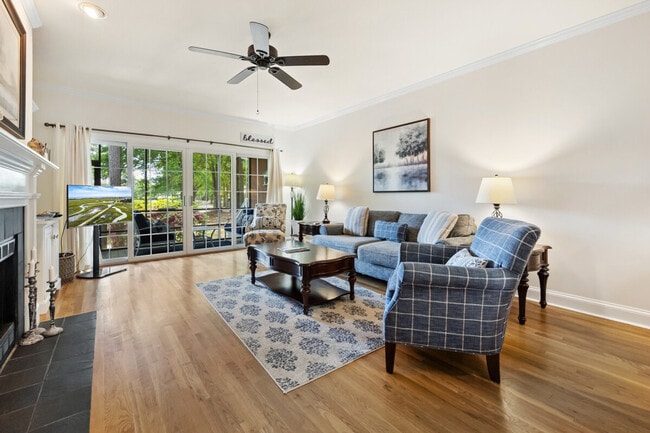 Building Photo - 235 Golden Bear Dr Unit ID1253461P