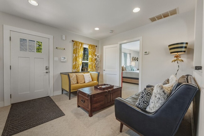 Building Photo - 512 Bouldin Ave Unit SI ID1492689P