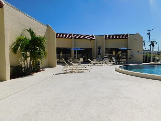 Photo - 2050 Oleander Blvd Unit 11-207