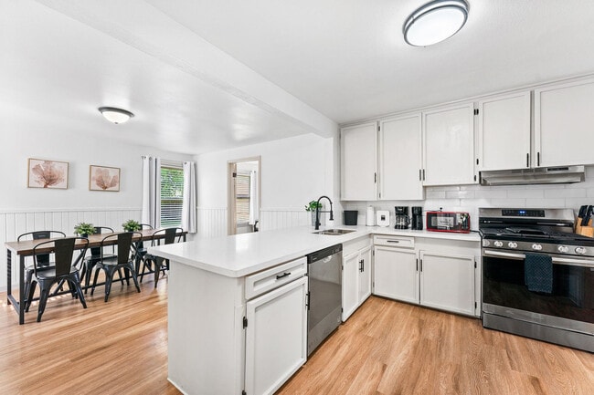 Photo - 406 Robert Dr Unit ID1268434P