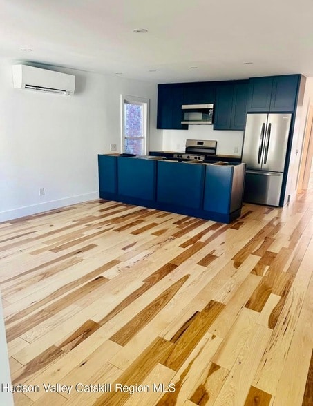 Photo - 412 Main St Unit 3