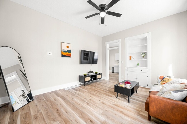 Photo - 639 Maple St Unit ID1397946P