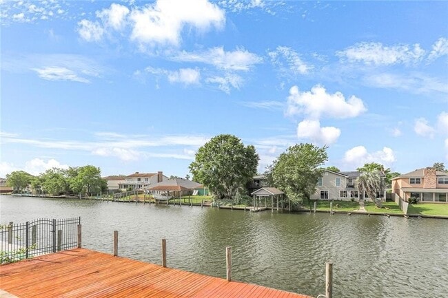 Photo - 242 Spinnaker Dr