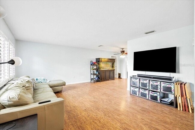 Photo - 1302 Georgetowne Cir