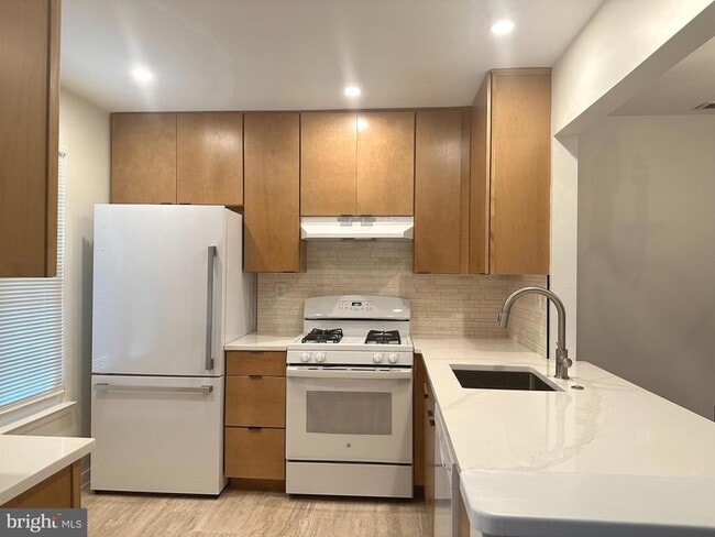 Photo - 743 Sedgewick Ct