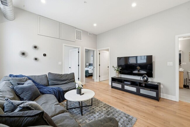 Photo - 6044 N Winthrop Ave Unit SI ID1372957P