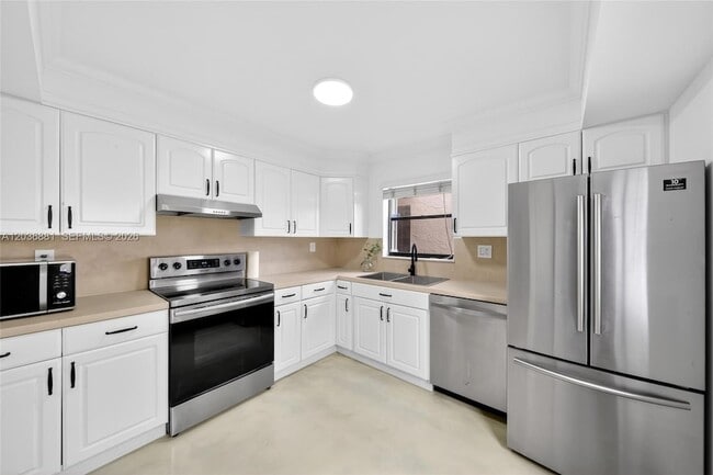 Photo - 265 SE 10th St Unit 1C