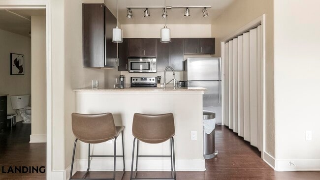 Photo - 7500 I-35 Unit 827