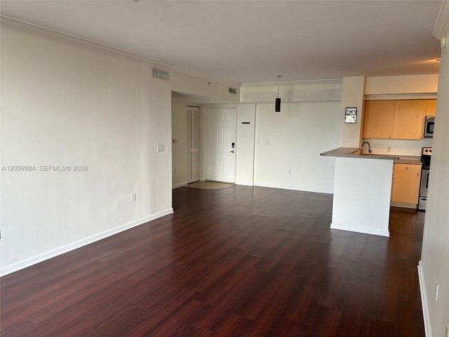 Photo - 1919 Van Buren St Unit 414