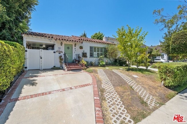 Building Photo - 471 S Clark Dr
