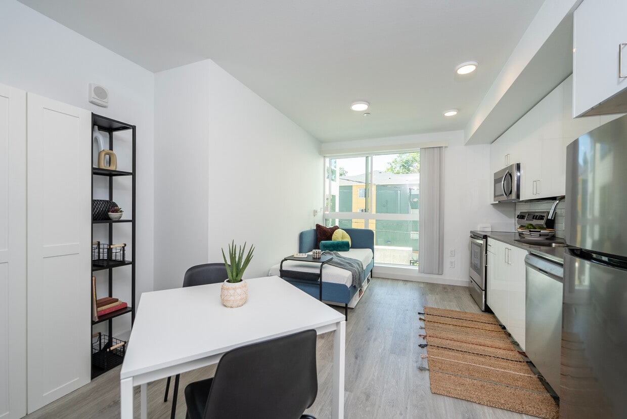 Studio - Fully Furnished - Studio - Furnished