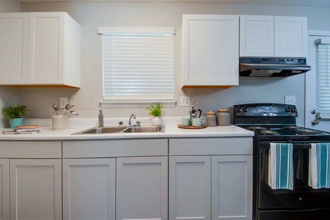 Photo - z-120125-The Stratton