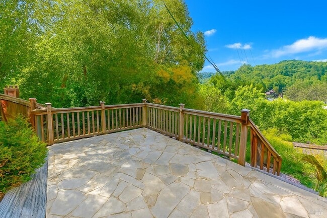 Photo - 34 Sunrise Ave Unit B