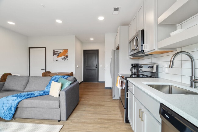 Photo - 423 E Michigan St Unit ID1026478P