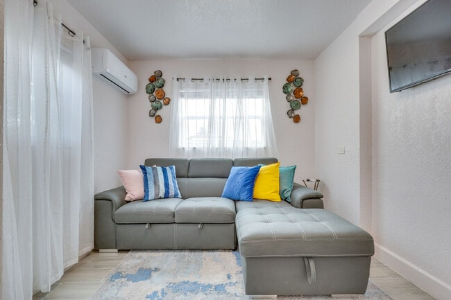 Photo - 19630 NW 5th Ave Unit ID1307384P