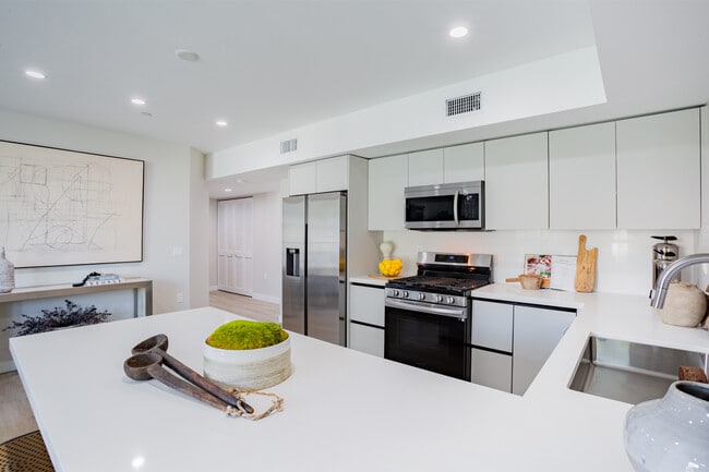 Photo - 1846 N. Cherokee Avenue (Hollywood Manor)