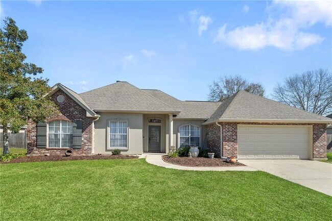 Building Photo - 409 Gainesway Dr