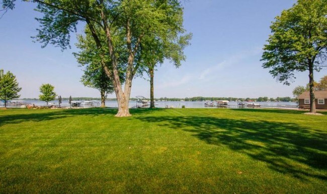 Luxury Lake Living - Luxury Lake Living