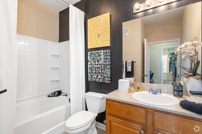1BR, 1BA - 651SF - Bathroom - The Crossings At Nine Mile Road
