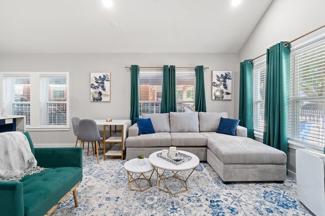 Photo - 1124 Brunner Ave Unit ID1018235P